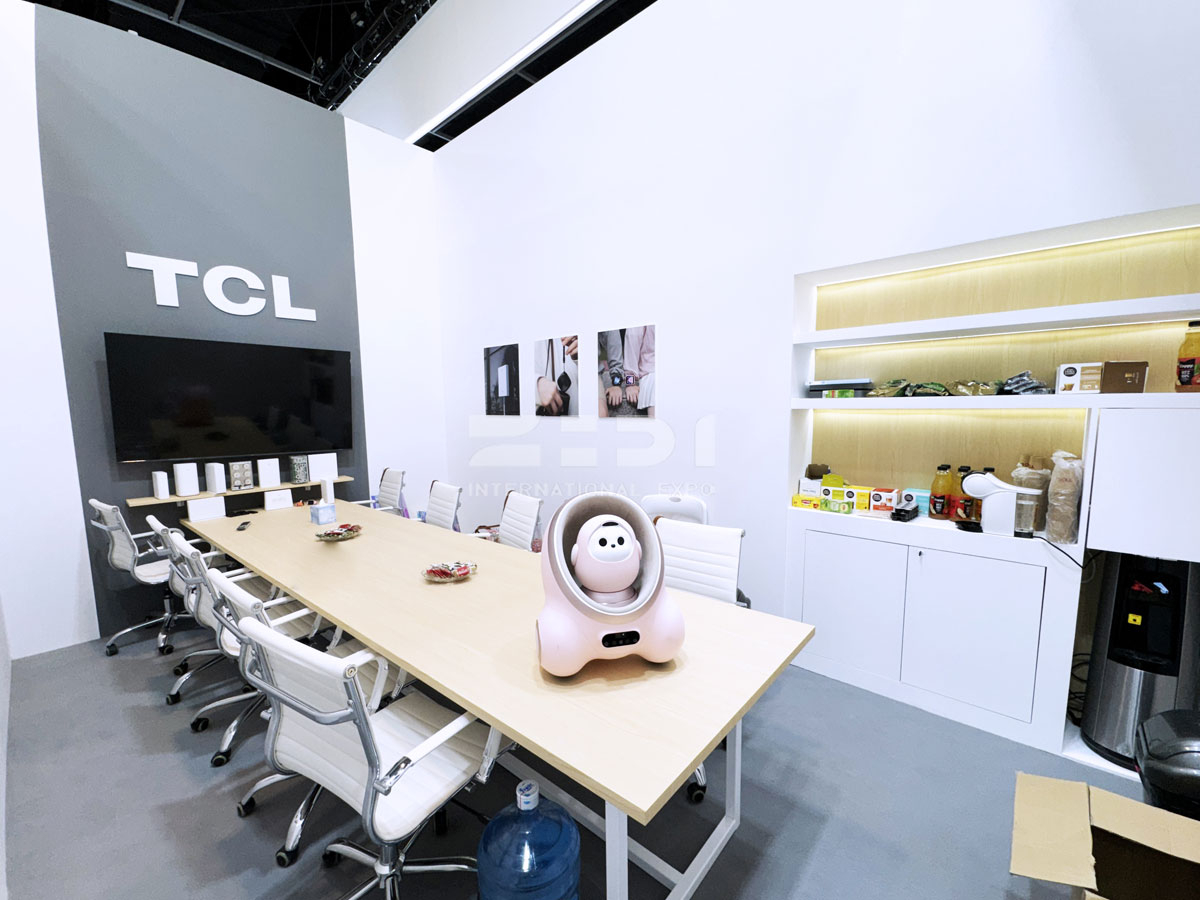 法國巴黎寬帶展臺設計